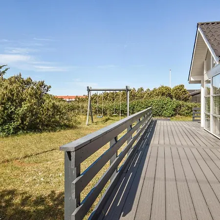 Stunning In With House A Panoramic View *