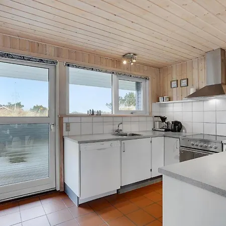 Stunning In With House A Panoramic View
